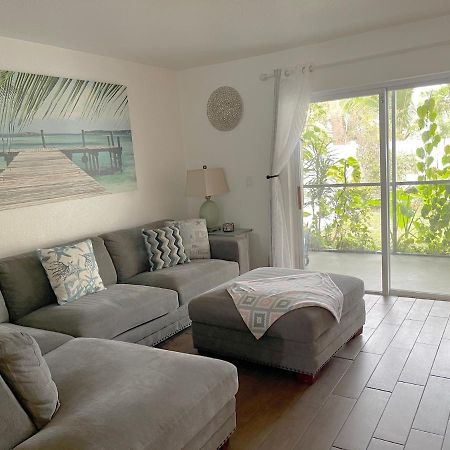 Beautiful Bright & Sparkling 2Bed 1Bath Beach Retreat - Unit 212 Cocoa Beach Exteriér fotografie