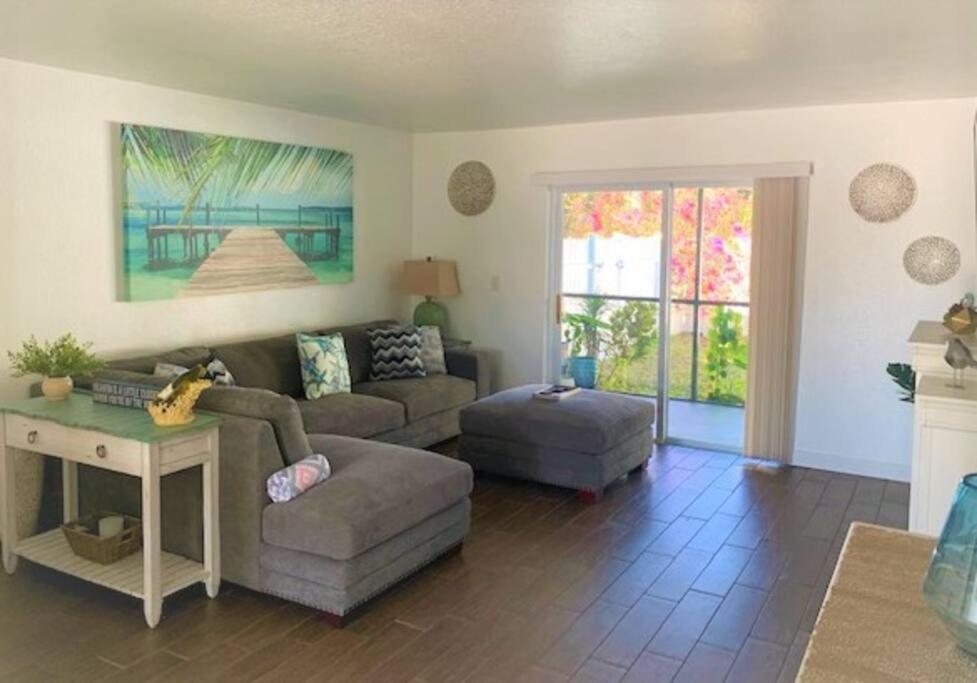 Beautiful Bright & Sparkling 2Bed 1Bath Beach Retreat - Unit 212 Cocoa Beach Exteriér fotografie