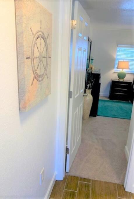 Beautiful Bright & Sparkling 2Bed 1Bath Beach Retreat - Unit 212 Cocoa Beach Exteriér fotografie